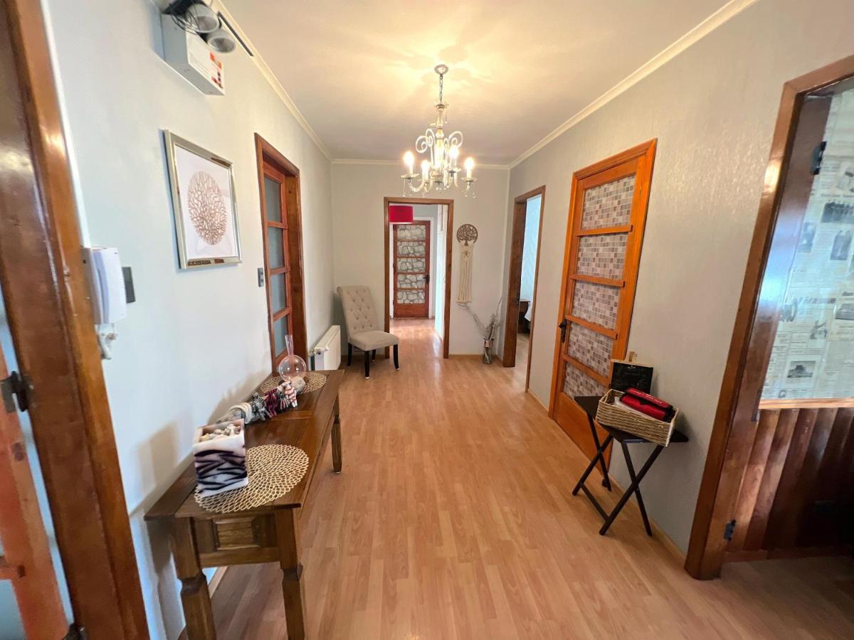 شقة Incredible Downtown Duplex With Interior Backyard بونتا أريناس المظهر الخارجي الصورة