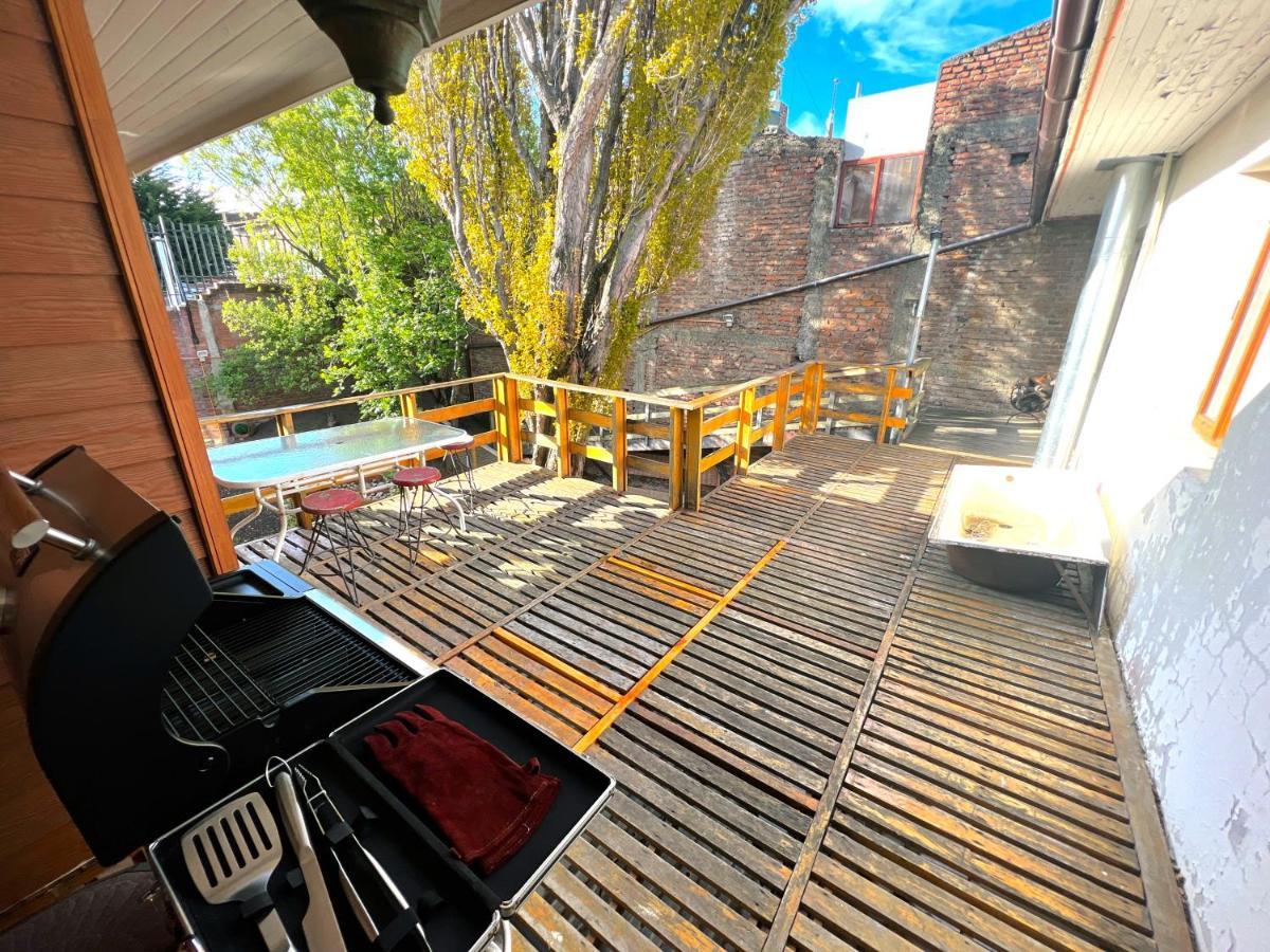 شقة Incredible Downtown Duplex With Interior Backyard بونتا أريناس المظهر الخارجي الصورة